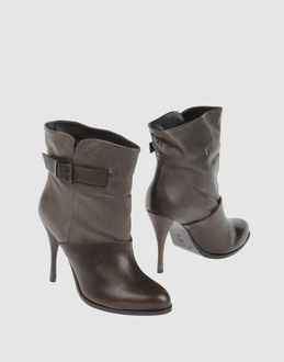 YIJIE - CALZATURE - Stivaletti - su YOOX.COM