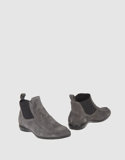 OTTO E DIECI - CALZATURE - Stivaletti - su YOOX.COM