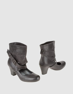 Vic Ankle Boots - Item 44313591