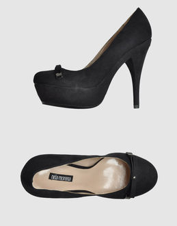 Ni??a Morena Platform Pumps - Item 44318950