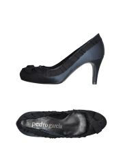 PEDRO GARCÍA - Closed-toe slip-ons 