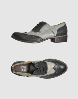 MOMA - CALZATURE - Stringate - su YOOX.COM