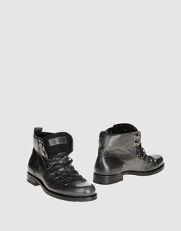 Debut Line Ankle Boots - Item 44327119