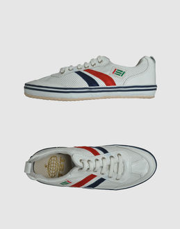  Bild tst - Sneakers