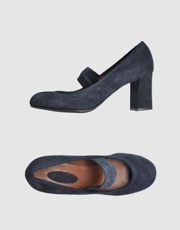 Julie Dee Closed-toe Slip-ons  - Item 44331018