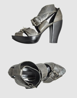 GIANNI BARBATO - CALZATURE - Sandali con plateau - su YOOX.COM