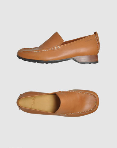 clarks moccasins