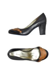BROOKSFIELD - Closed-toe slip-ons 