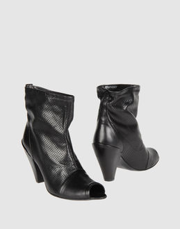 BGN - CALZATURE - Stivaletti - su YOOX.COM