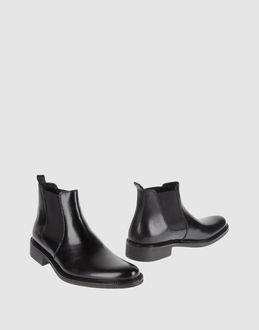 Thompson Ankle Boots - Item 44336242
