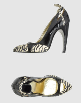 Vouelle Closed-toe Slip-ons  - Item 44336575