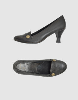 Verona Moccasins With Heel - Item 44338093