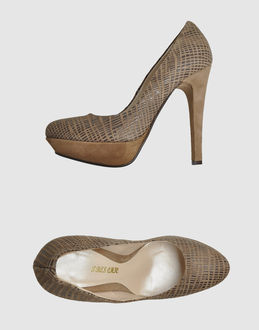 Tres Chic Platform Pumps - Item 44342851
