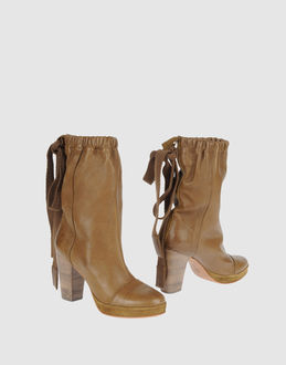 Humanoid Ankle Boots - Item 44344812