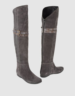 GESTE PROPOSITION - CALZATURE - Stivali - su YOOX.COM