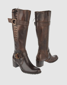 GESTE PROPOSITION - CALZATURE - Stivali con tacco - su YOOX.COM