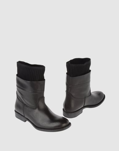 ZOOM GESTE PROPOSITION - Ankle boots