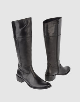 GESTE PROPOSITION - CALZATURE - Stivali con tacco - su YOOX.COM