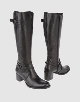 GESTE PROPOSITION - CALZATURE - Stivali con tacco - su YOOX.COM