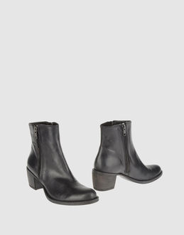FRANCESCO MORICHETTI - CALZATURE - Stivaletti - su YOOX.COM