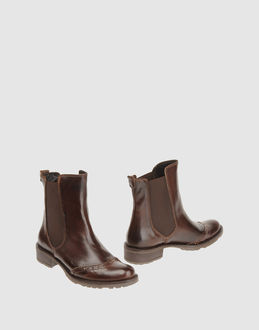 GESTE PROPOSITION - CALZATURE - Stivaletti - su YOOX.COM