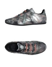 MUNICH - Sneakers