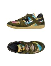 MUNICH - Sneakers