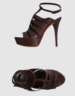 ISLO ISABELLA LORUSSO - CALZATURE - Sandali con plateau - su YOOX.COM