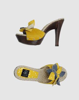 ISLO ISABELLA LORUSSO - CALZATURE - Sandali con plateau - su YOOX.COM