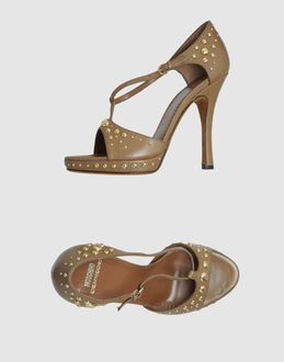 MOSCHINO CHEAPANDCHIC - CALZATURE - Sandali con plateau - su YOOX.COM
