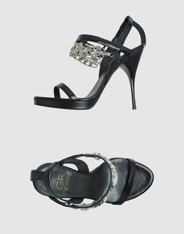 GF FERRE' - CALZATURE - Sandali con plateau - su YOOX.COM