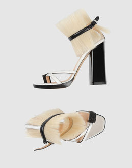 REED KRAKOFF - CALZATURE - Sandali con tacco - su YOOX.COM
