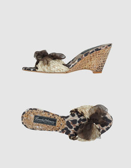BEVERLY FELDMAN - CALZATURE - Sandali con tacco - su YOOX.COM