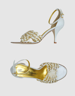 BEVERLY FELDMAN - CALZATURE - Sandali con tacco - su YOOX.COM
