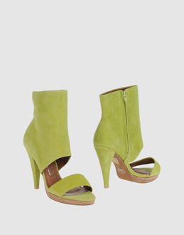 FRIIS COMPANY - CALZATURE - Sandali con tacco - su YOOX.COM