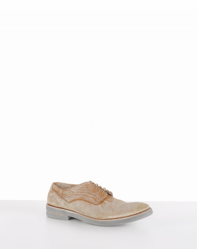 Laced shoes
