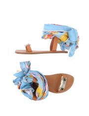 AVEC MODÉRATION - Sandals