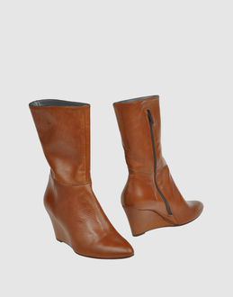 02 - CALZATURE - Stivali con tacco - su YOOX.COM