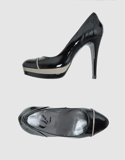02 - CALZATURE - Decolletes con plateau - su YOOX.COM