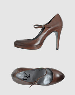 02 - CALZATURE - Decolletes con plateau - su YOOX.COM