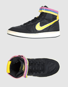 NIKE - CALZATURE - Sneakers alte - su YOOX.COM