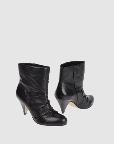 ZOOM CARVELA - Ankle boots