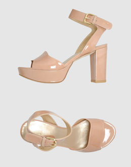 STUART WEITZMAN - CALZATURE - Sandali con plateau - su YOOX.COM