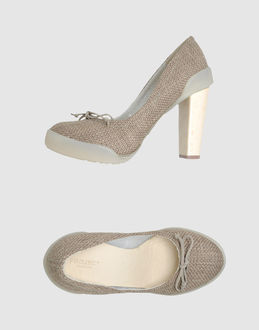 RUCO LINE PROJECT - CALZATURE - Decolletes con plateau - su YOOX.COM