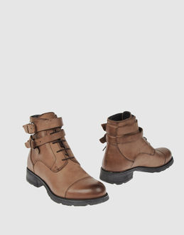SOFIA TARTUFOLI - CALZATURE - Stivaletti - su YOOX.COM