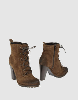 EMANUELA PASSERI - CALZATURE - Stivaletti - su YOOX.COM