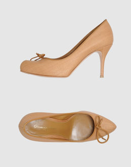 GIANVITO ROSSI - CALZATURE - Decolletes con plateau - su YOOX.COM