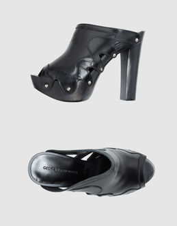 GEORGINAGOODMAN - CALZATURE - Sandali con plateau - su YOOX.COM