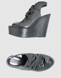GEORGINAGOODMAN - CALZATURE - Zeppe - su YOOX.COM