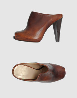 STUART WEITZMAN - CALZATURE - Sabot - su YOOX.COM